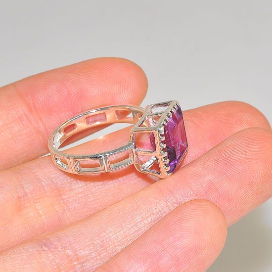 Sterling Silver Beautiful Square Cut Amethyst Ring