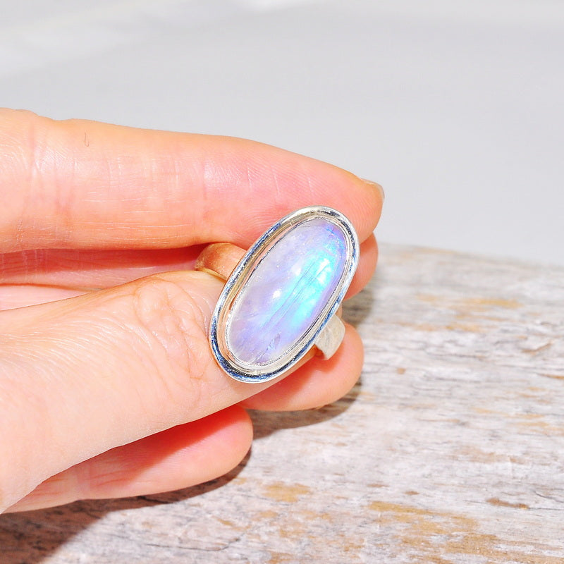 Sterling Silver Classic Moonstone Oval Gemstone Ring Size 8