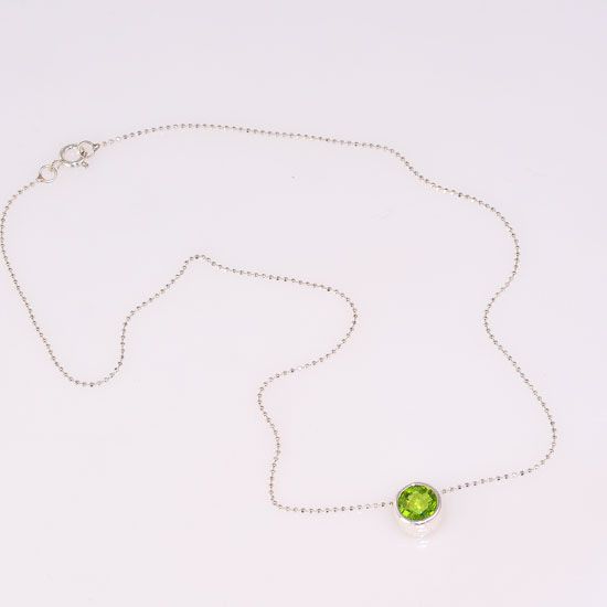 Sterling Silver Hammered Casing Beautiful Delicate Peridot Gemstone Necklace