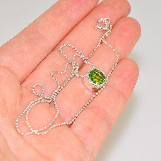 Sterling Silver Hammered Casing Beautiful Delicate Peridot Gemstone Necklace