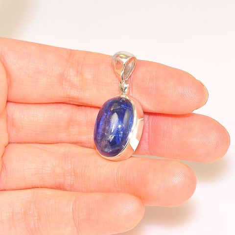 Sterling Silver 23.7-Carat Kyanite Oval Pendant