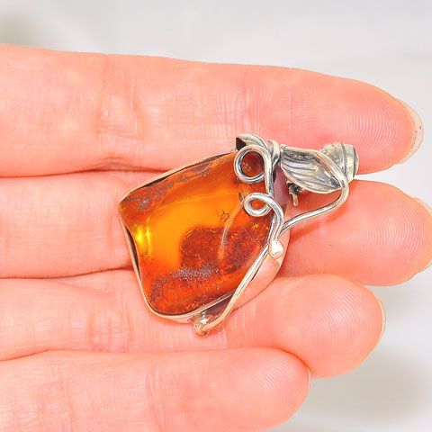 Sterling Silver Baltic Honey Amber with Leaf Design Pin
