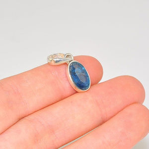 Sterling Silver Delicate Beautiful Blue Kyanite Oval Pendant