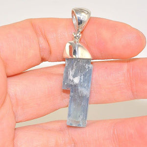 Sterling Silver 19.1 Carats Aquamarine Crystal Pendant