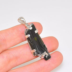 Sterling Silver 17.5 Carats Green Tourmaline Crystal Pendant