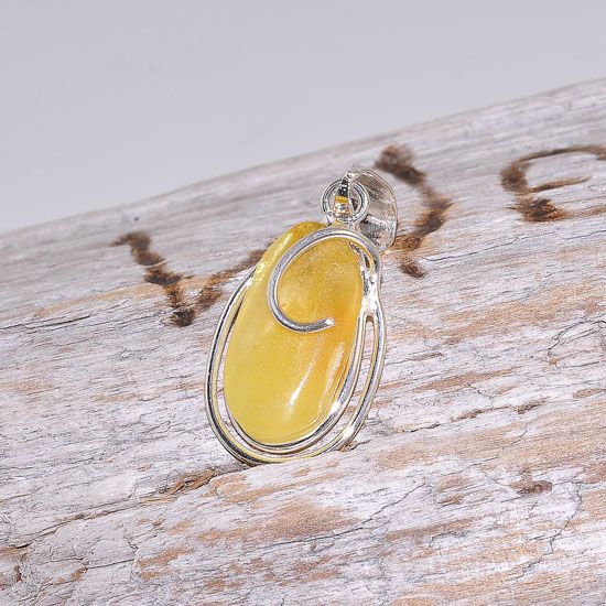 Sterling Silver Baltic Butterscotch Amber Elegant Oval Pendant