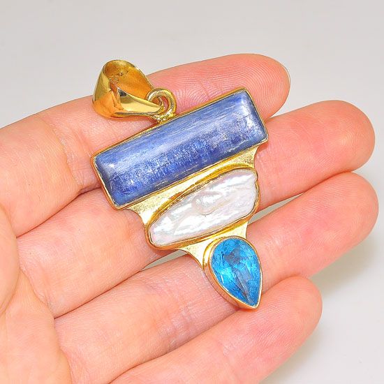 Charles Albert Alchemia Kyanite, Biwa Pearl and Blue Topaz Multi Gemstone Pendant