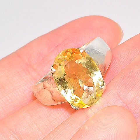 Sterling Silver 3-Carat Citrine Oval Ring
