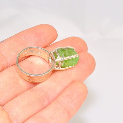 Sterling Silver Perdiot Crystal Ring
