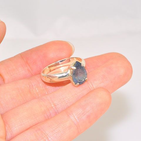 Sterling Silver Iolite Raindrop Ring